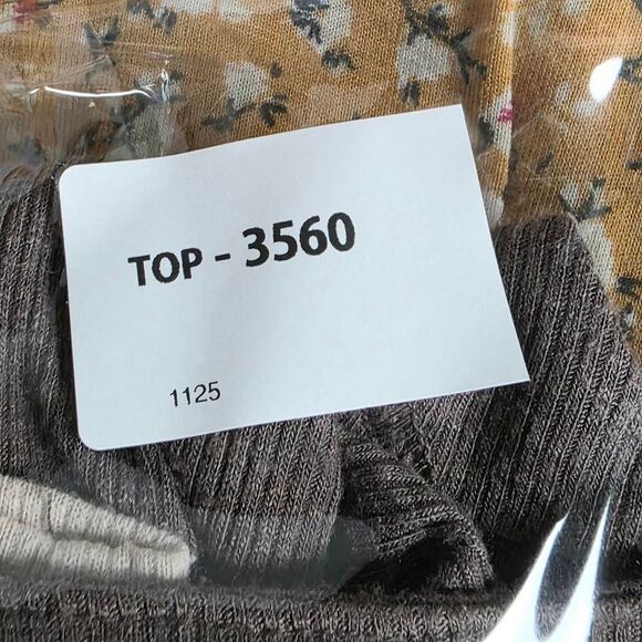 Maurices 24/7 Colorblock Henley Top XS - Picture 7 of 7